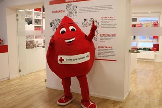 /galerije/Akcija dobrovoljnog davanja krvi 2019/crveni_kriz_davanje_krvi.JPG