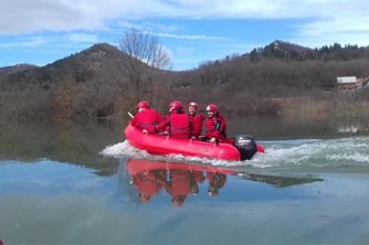 /galerije/Ekipe Crvenog križa na terenu/Poplave_Crveni_kriz (6).jpg