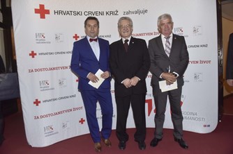/galerije/Svečanost u povodu 140 godina HCK i akcija Za dostojanstven život/Hrvatski-crveni-kriz (11).jpg