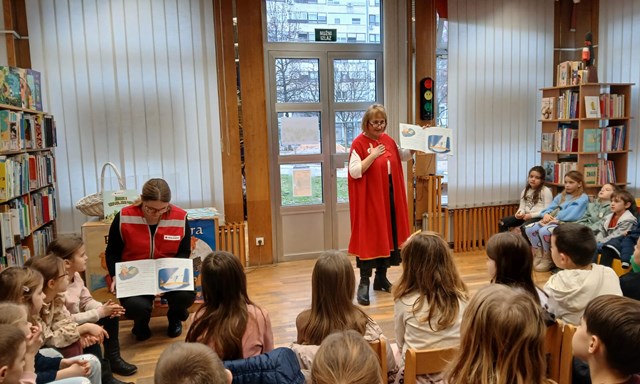 Učenici Osnovne škole Malešnica učili o solidarnosti uz slikovnicu „Neobično putovanje“