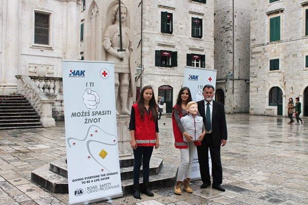 Dubrovnik - donacija lutke za vježbu oživljavanja