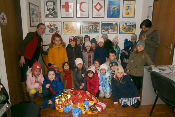 Novi Marof - Podjela paketa humanitarne pomoći