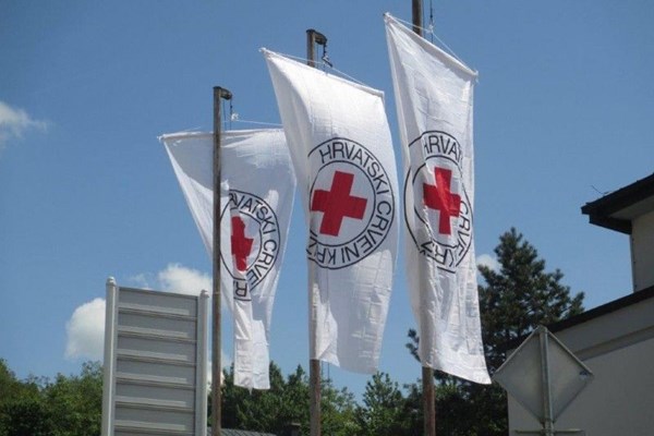 Zastave Hrvatskog Crvenog križa vijorile su se diljem Lijepe naše