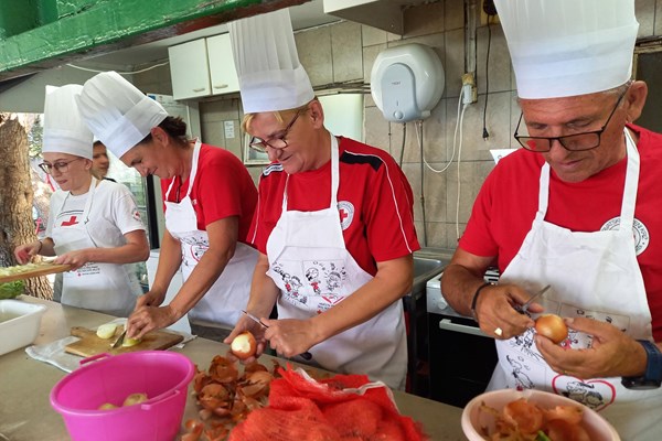 Održan trening za pripremu i raspodjelu hrane u terenskim uvjetima