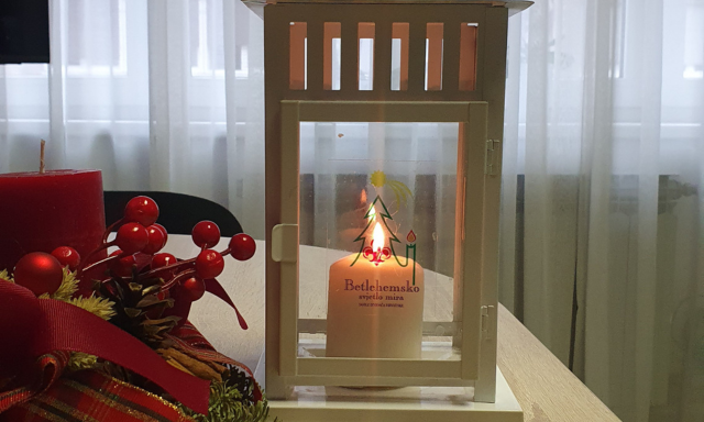 Betlehemsko svjetlo stiglo u Hrvatski Crveni križ