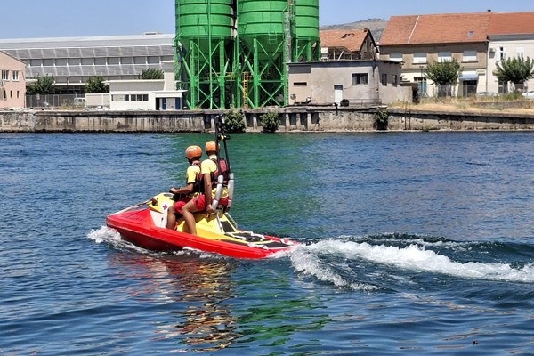 U potrazi na Neretvi sudjelovali i spasioci Hrvatskog Crvenog križa