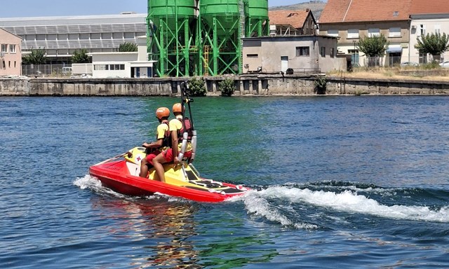 U potrazi na Neretvi sudjelovali i spasioci Hrvatskog Crvenog križa
